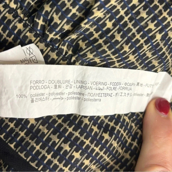 Zara Womens Small black, yellow, and blue geometric print shorts. 100%polyester - Picture 6 of 6